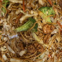 Chicken Lo Mein (Party Tray)